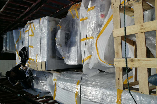 金華客戶SMT設(shè)備專車送貨，貨到上門(mén)安裝調(diào)試